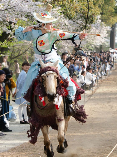 2018年4月　福岡・柳川市　三柱神社　流鏑馬奉納　　平騎射　宮嶋　さとみ