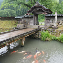 朝倉氏遺跡　唐門