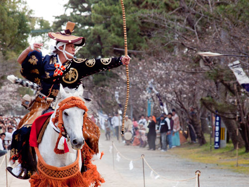 流鏑馬　宗家　源　長統　馬場末（射手の正面）より