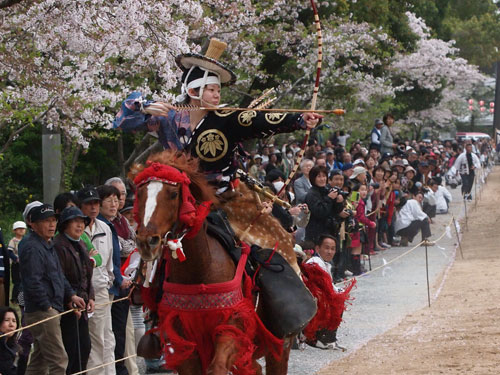 小笠原流流鏑馬　三柱神社　三の的