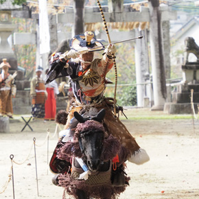 綱分八幡宮　流鏑馬奉納　落射手